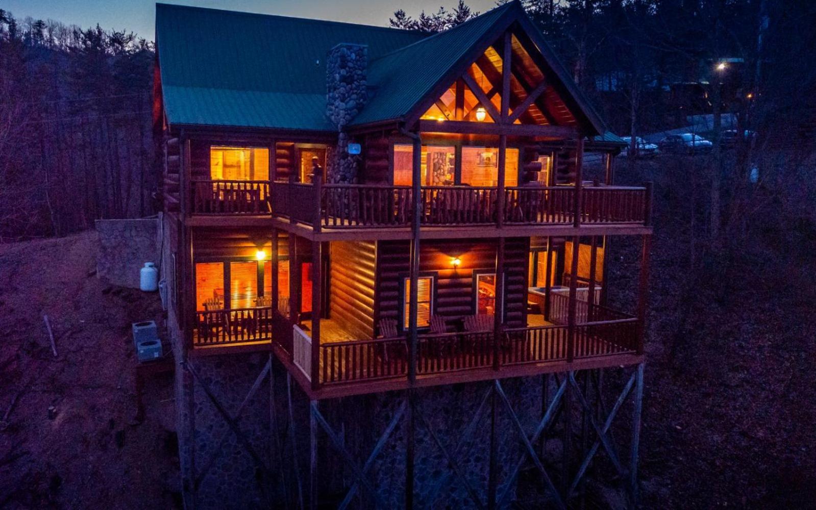 Smoky Mountain Memories Villa *
