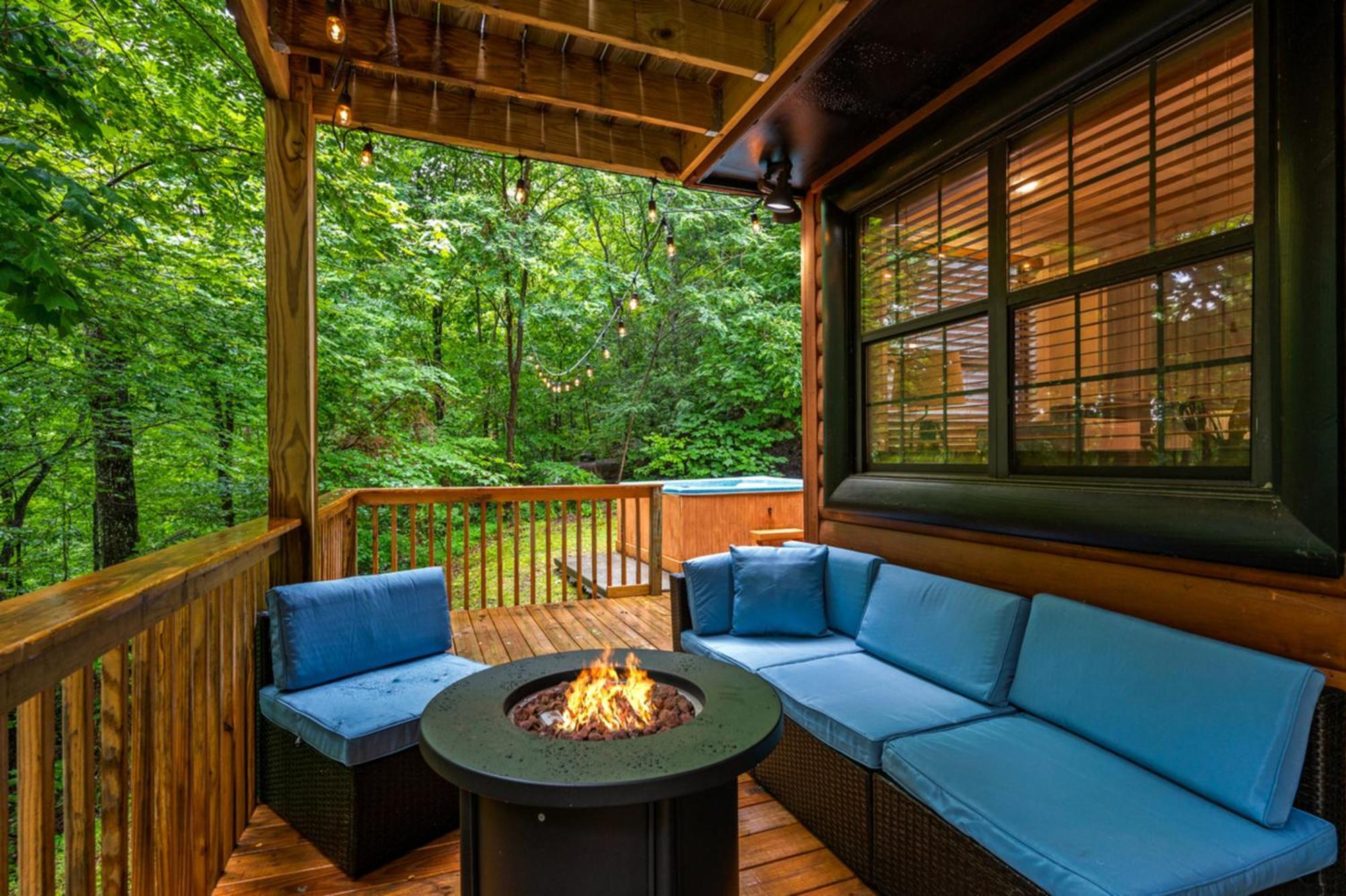 Sugar Bear With Hot Tub And Fire Pit Pigeon Forge