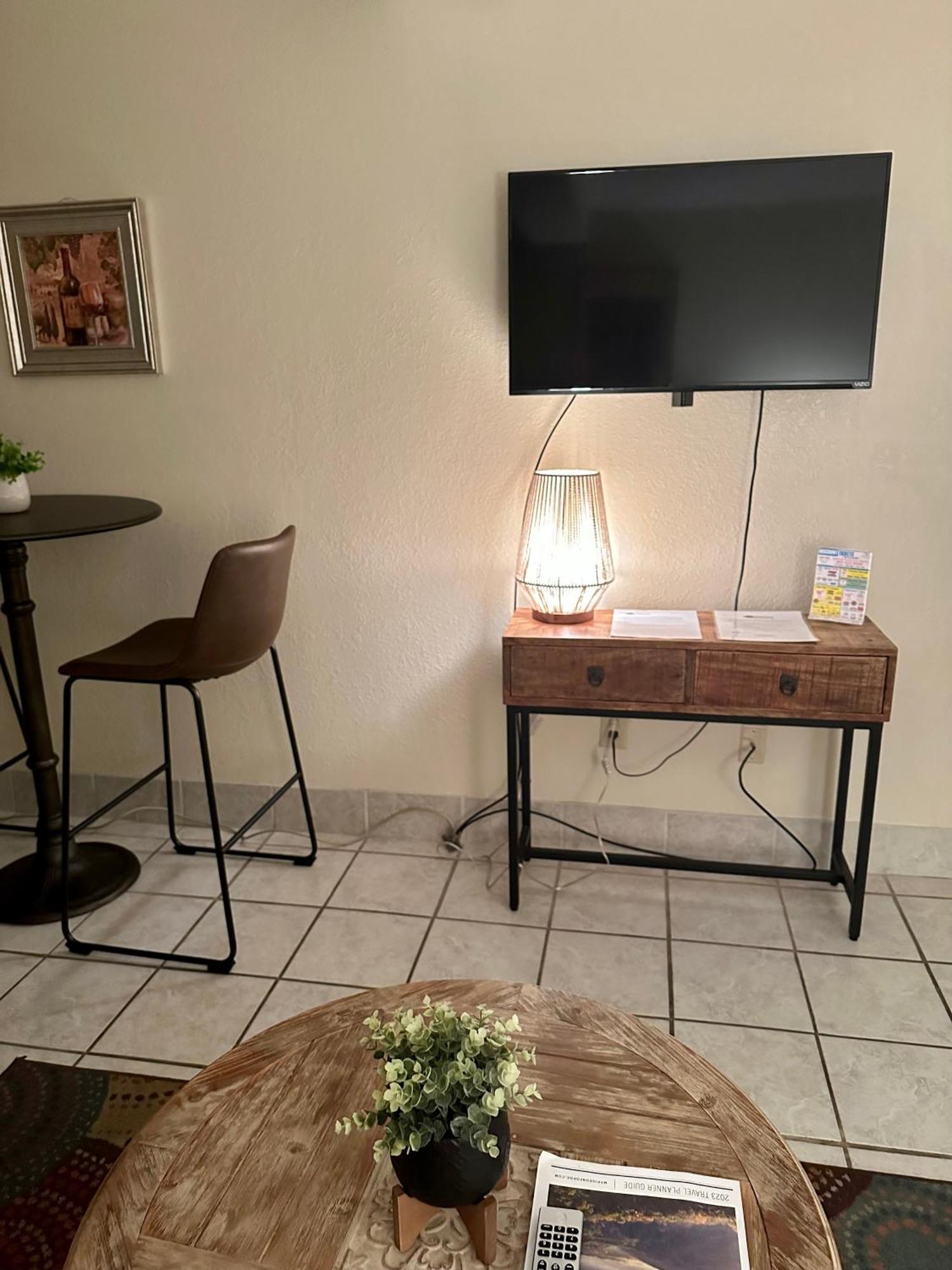 River Place #610 3bd