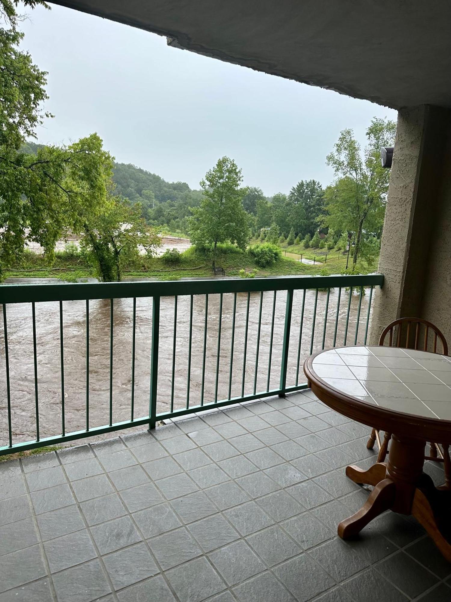 River Place #610 3bd * Pigeon Forge