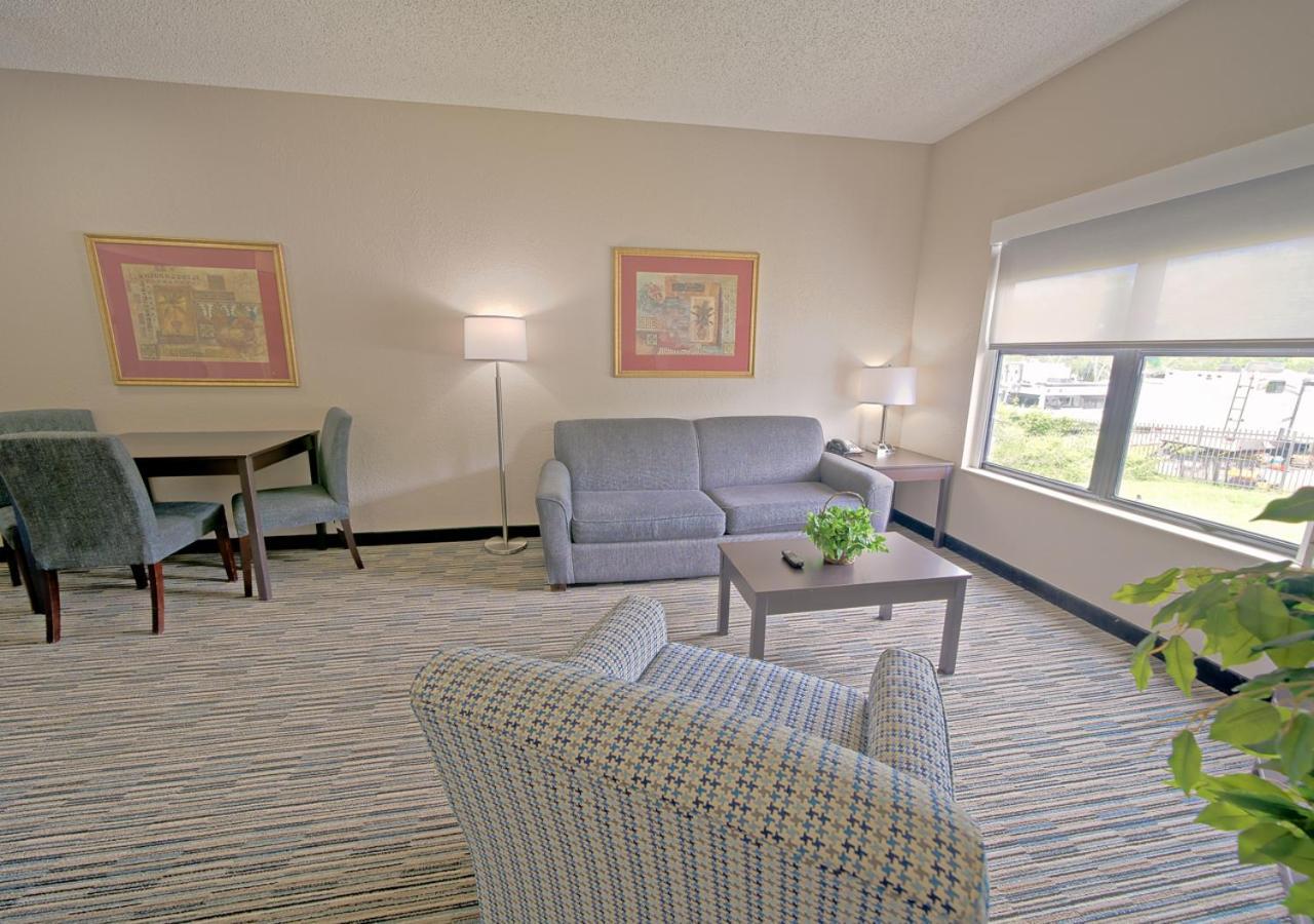 Season Hotel Pigeon Forge