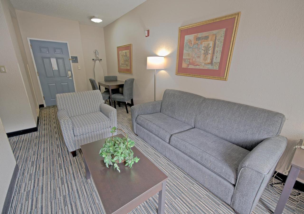 Season Hotel