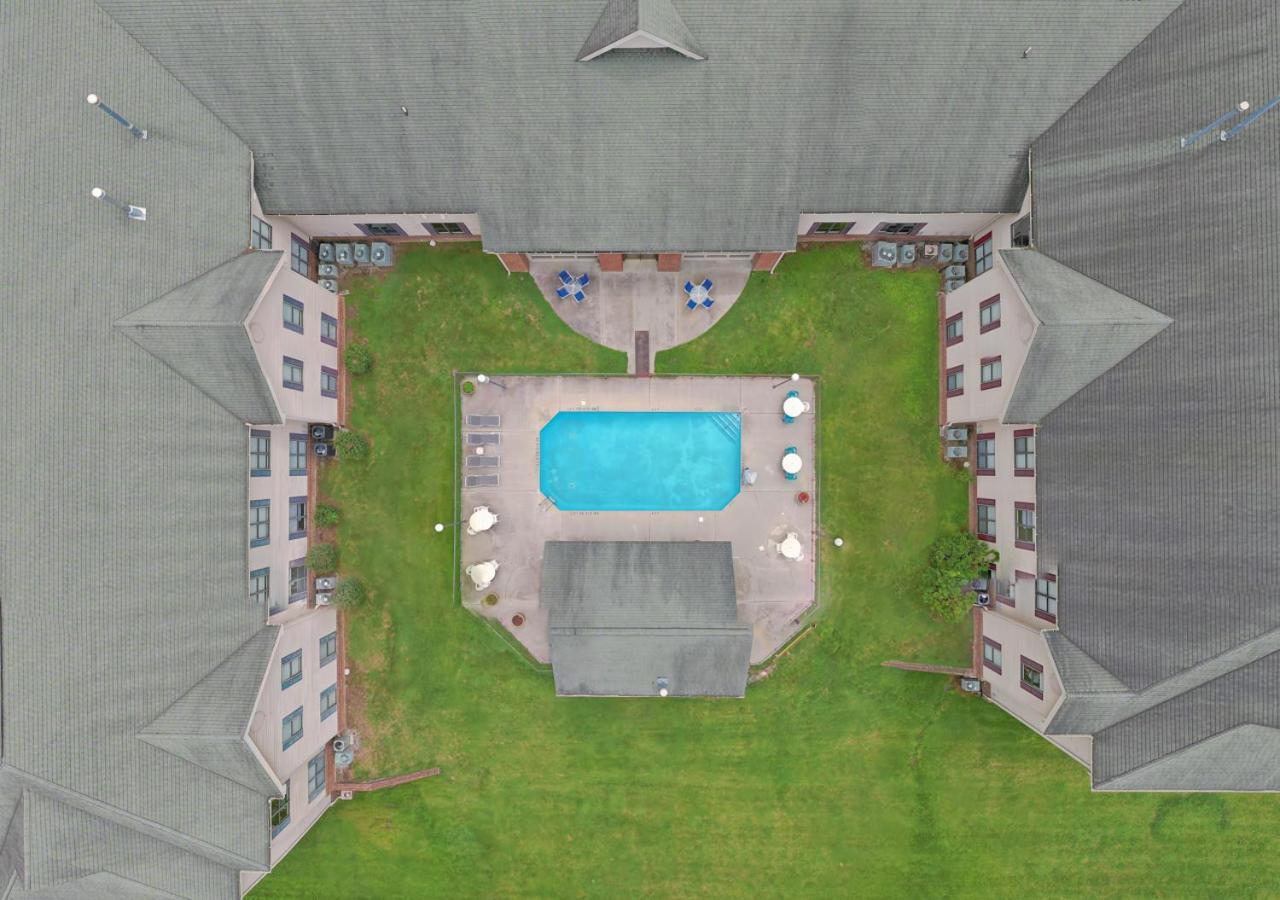 Hotel Season Pigeon Forge