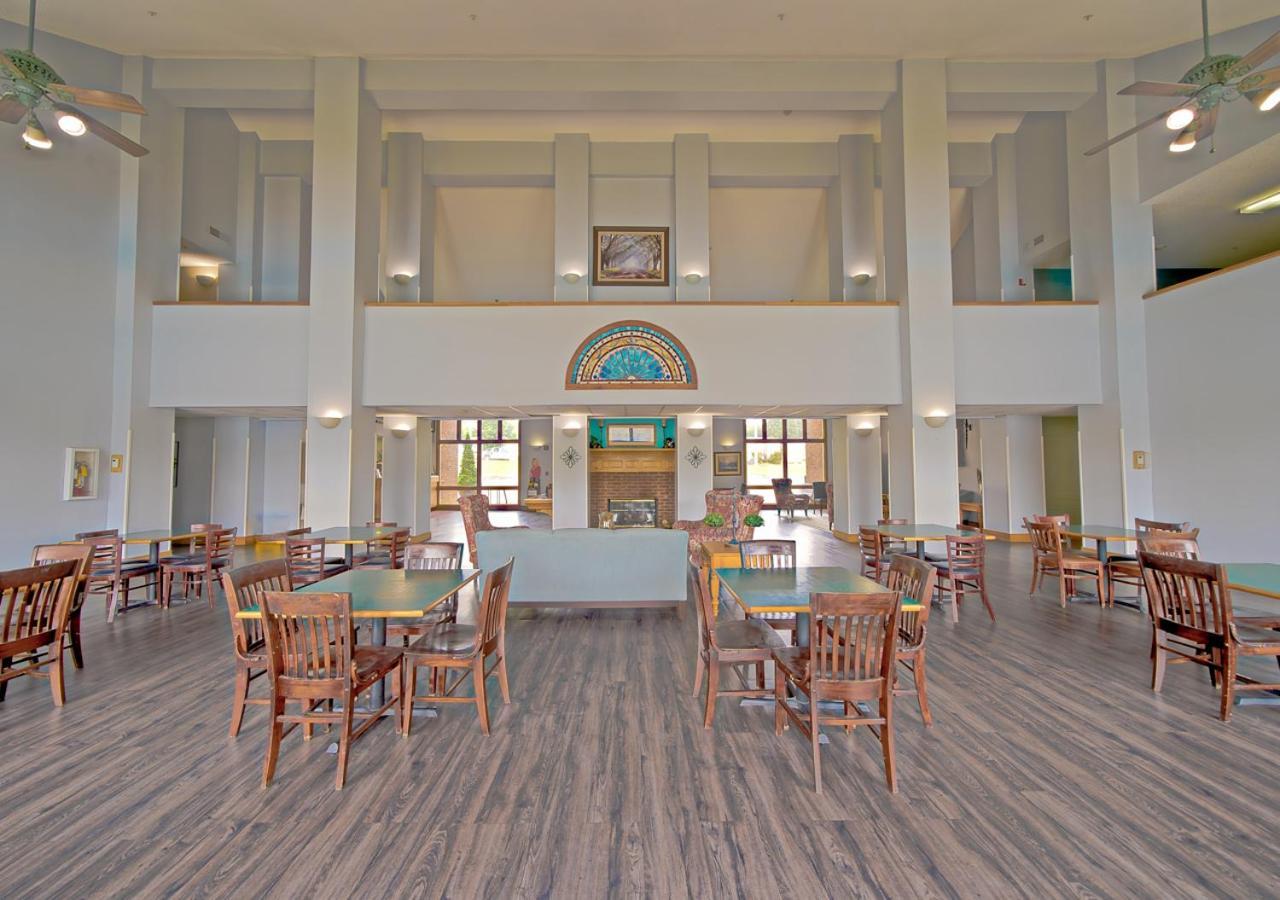 Season Hotel