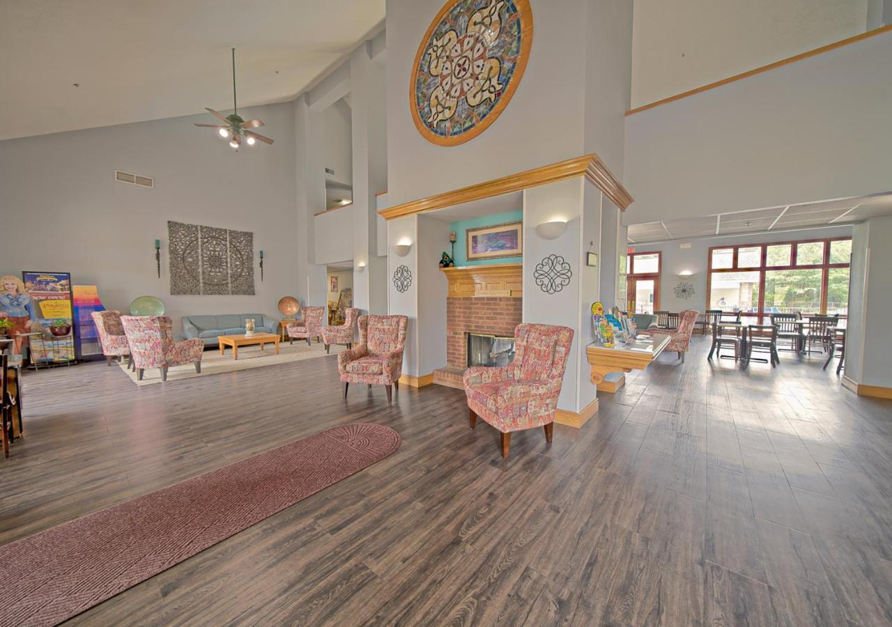 Hotel Season Pigeon Forge