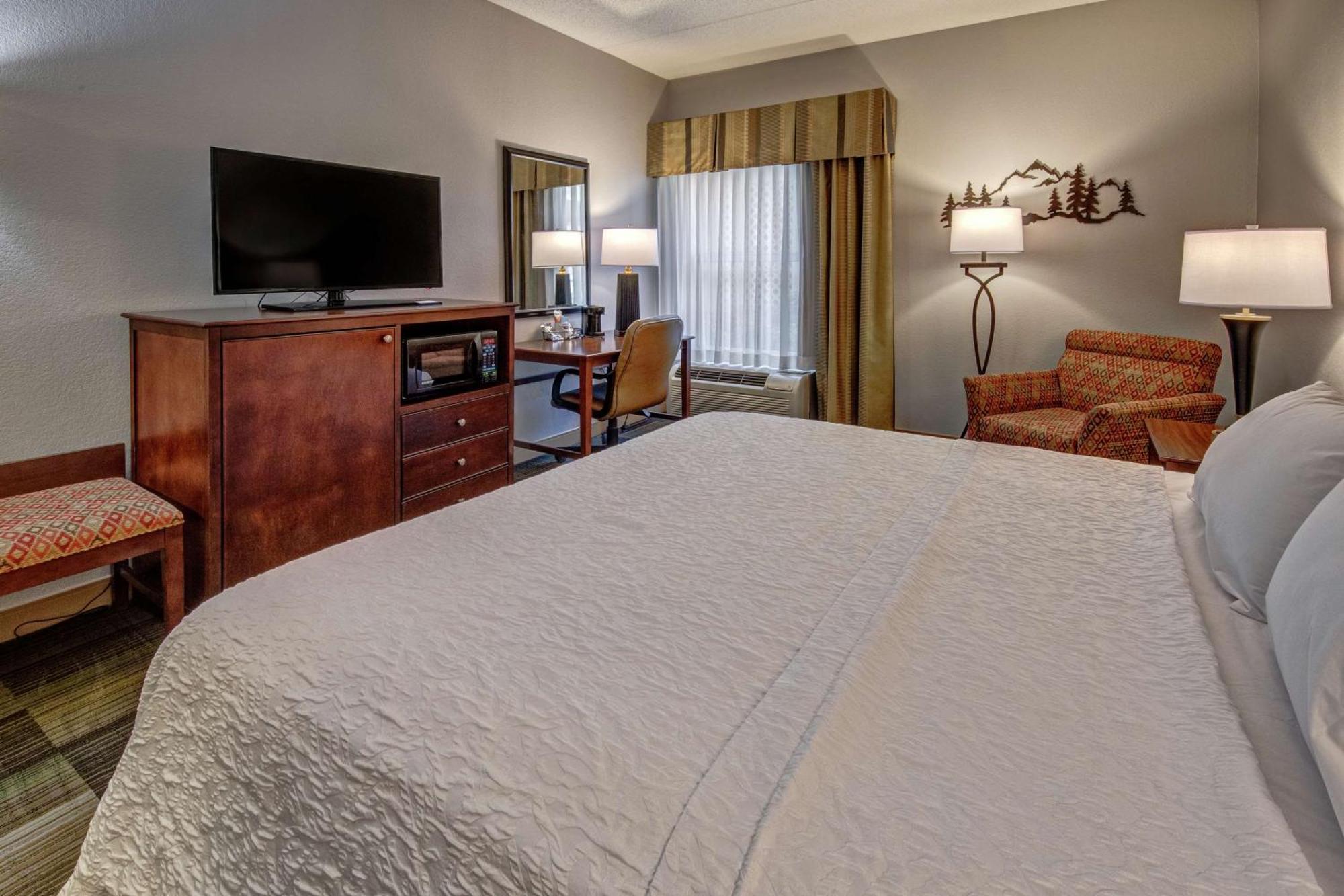 Hampton & On The Parkway Hotel Pigeon Forge
