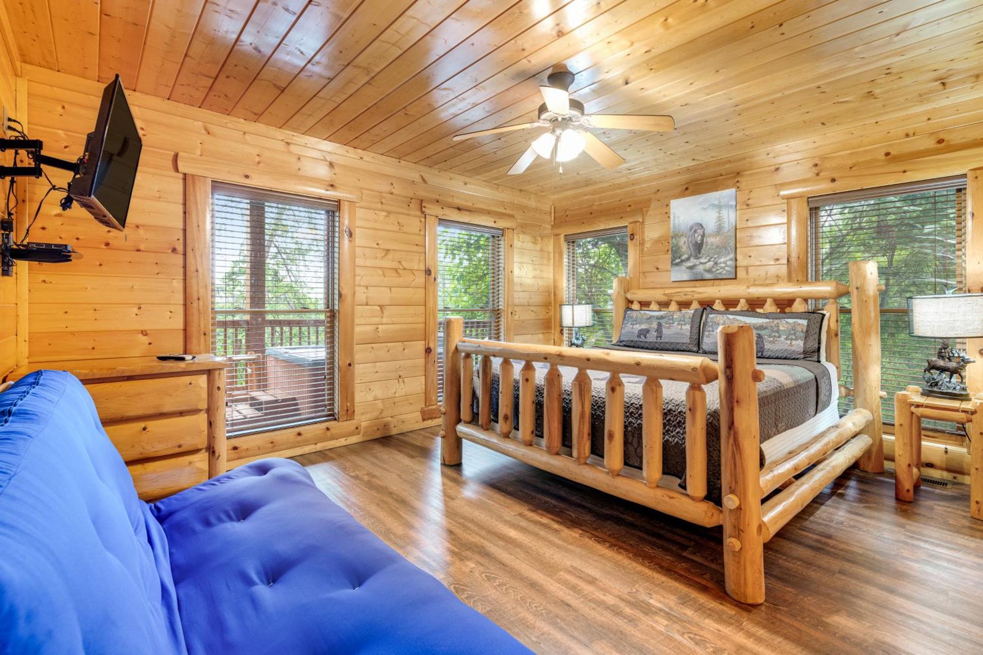 Valhalla Manor * Pigeon Forge