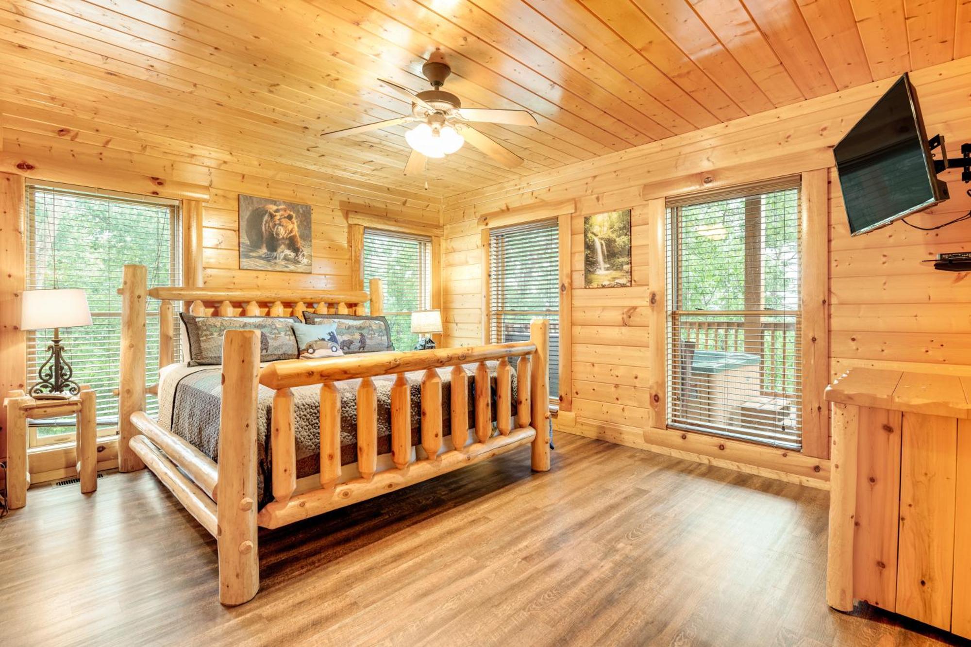 Valhalla Manor Pigeon Forge