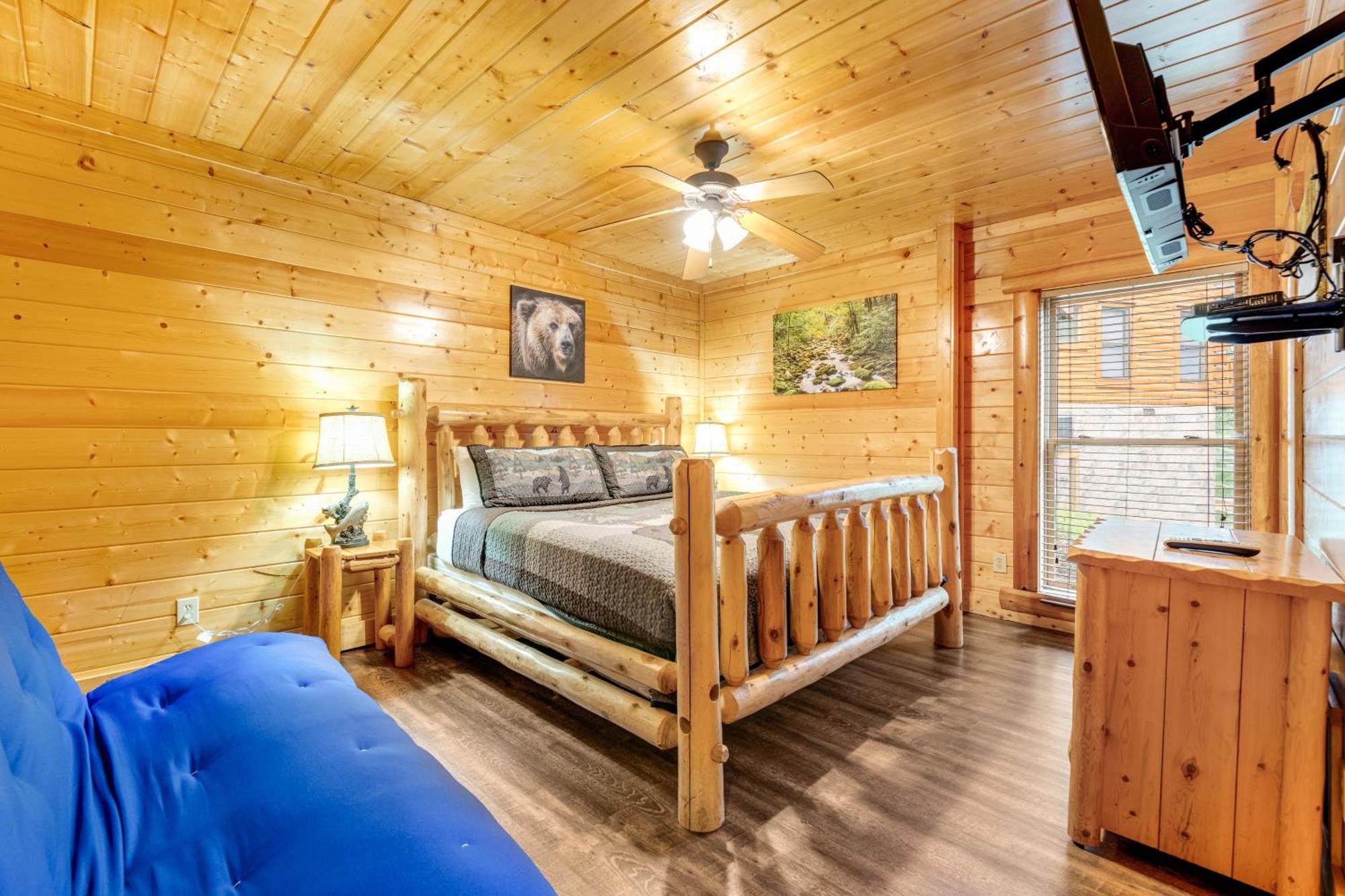 Valhalla Manor Holiday home