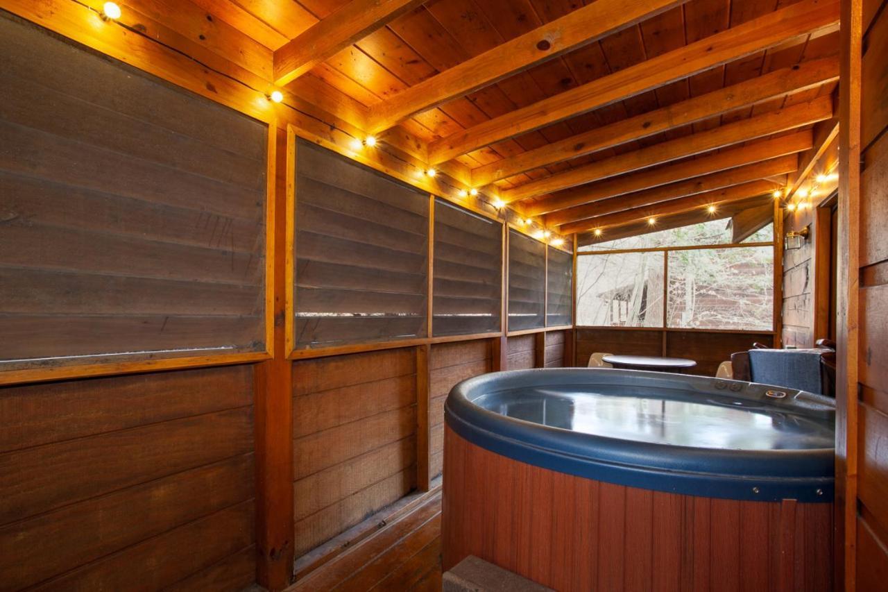 5 Mins To Strip W/ Hot Tub+grill+more