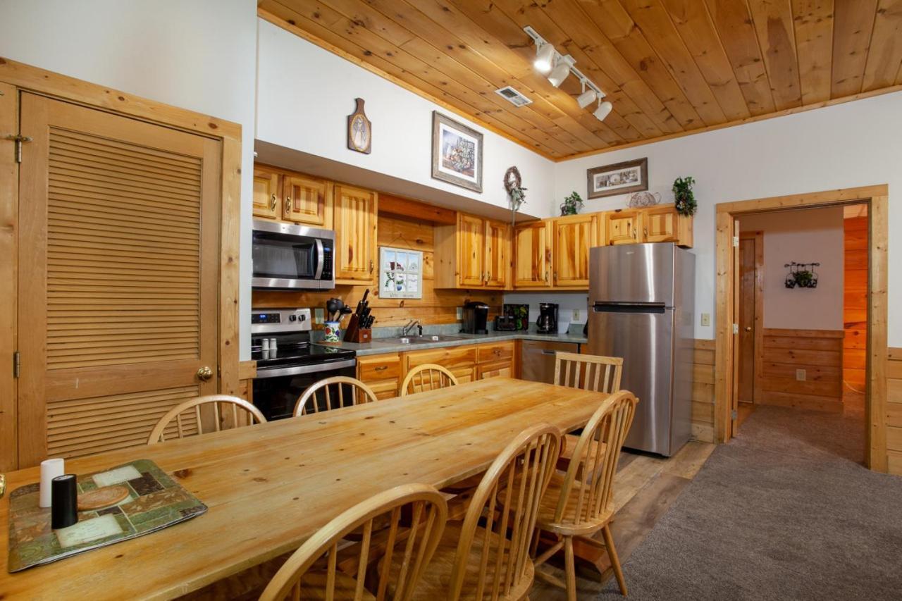 5 Mins To Strip W/ Hot Tub+grill+more *
