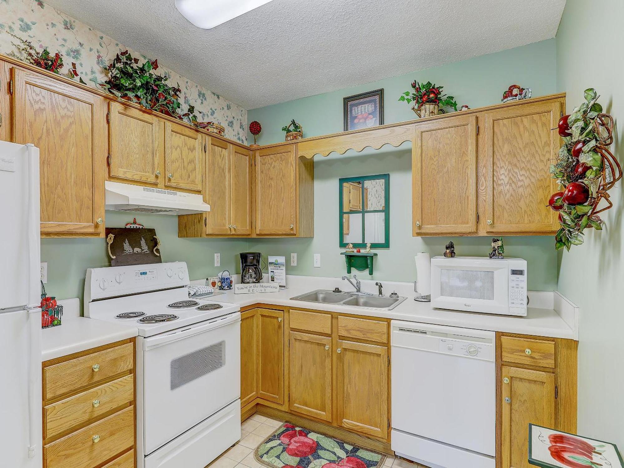 Cozy Corner Whispering Pines 421 Apartment