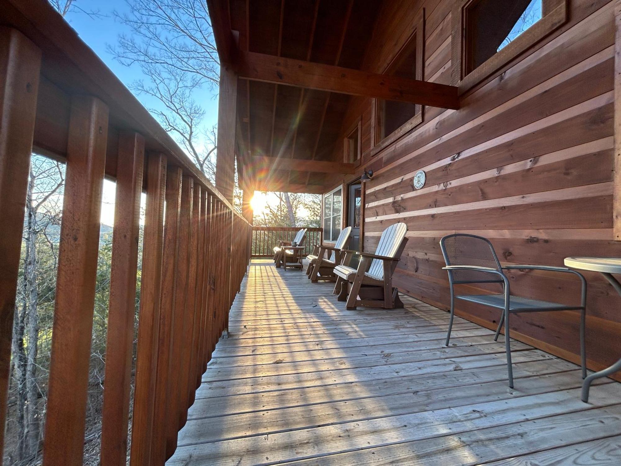 Prime Location & Loaded For Family Fun * Pigeon Forge