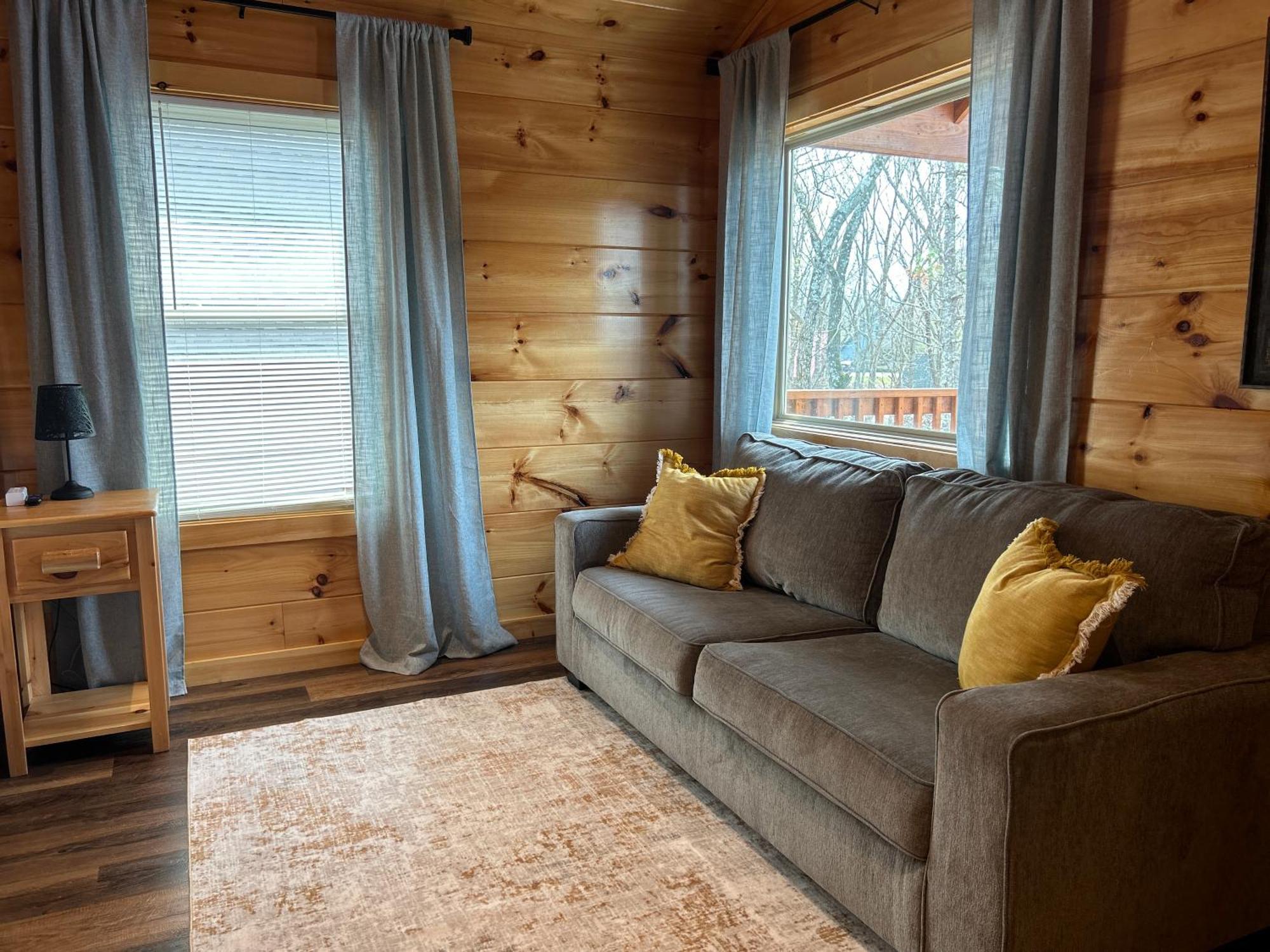 Prime Location & Loaded For Family Fun Pigeon Forge