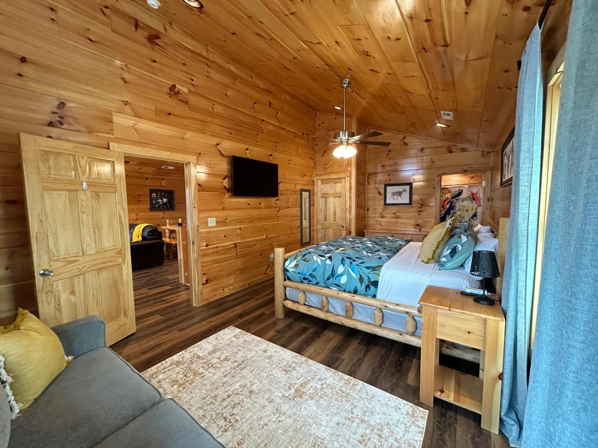 Prime Location & Loaded For Family Fun Pigeon Forge