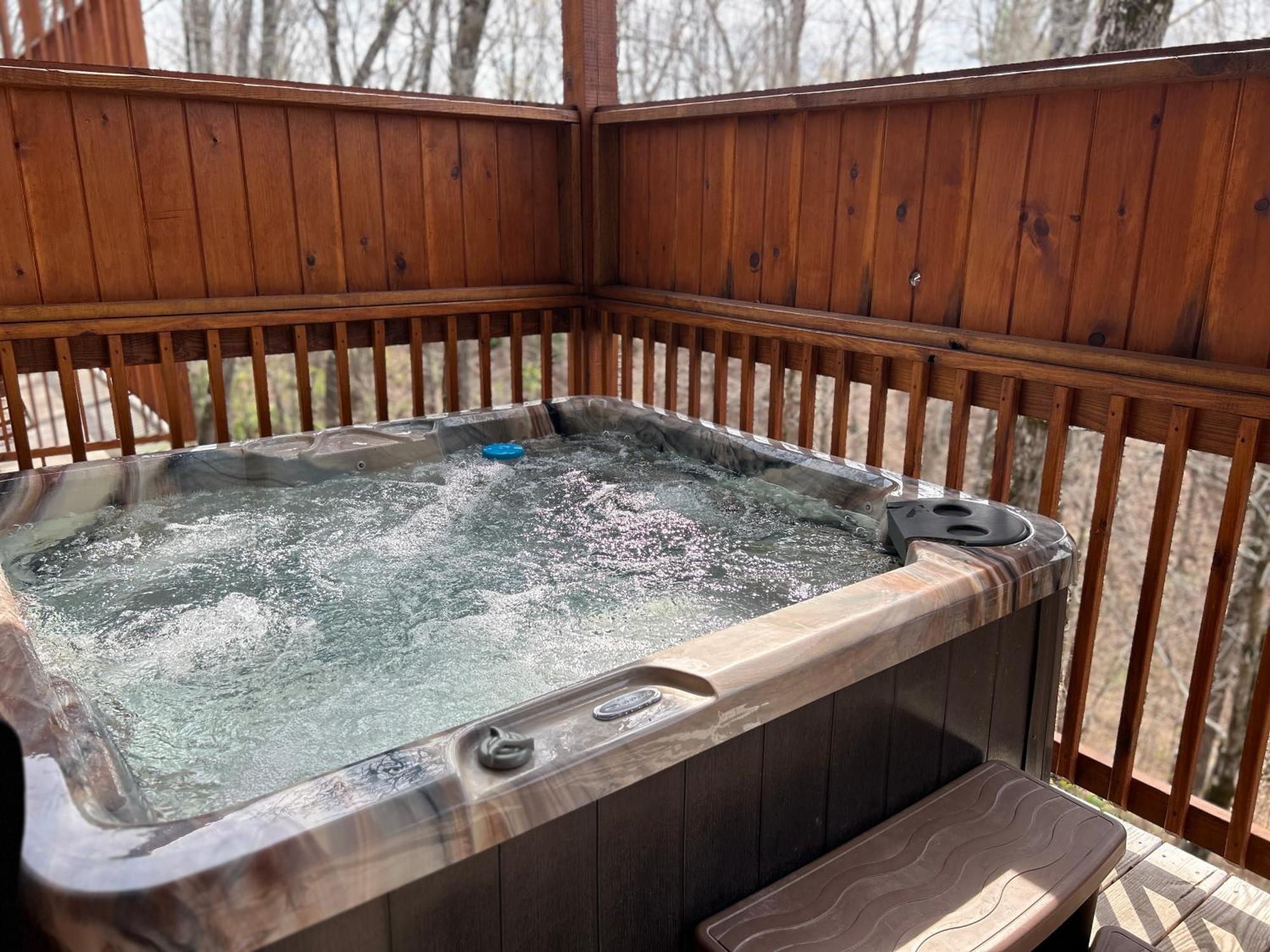 Prime Location & Loaded For Family Fun Holiday home Pigeon Forge