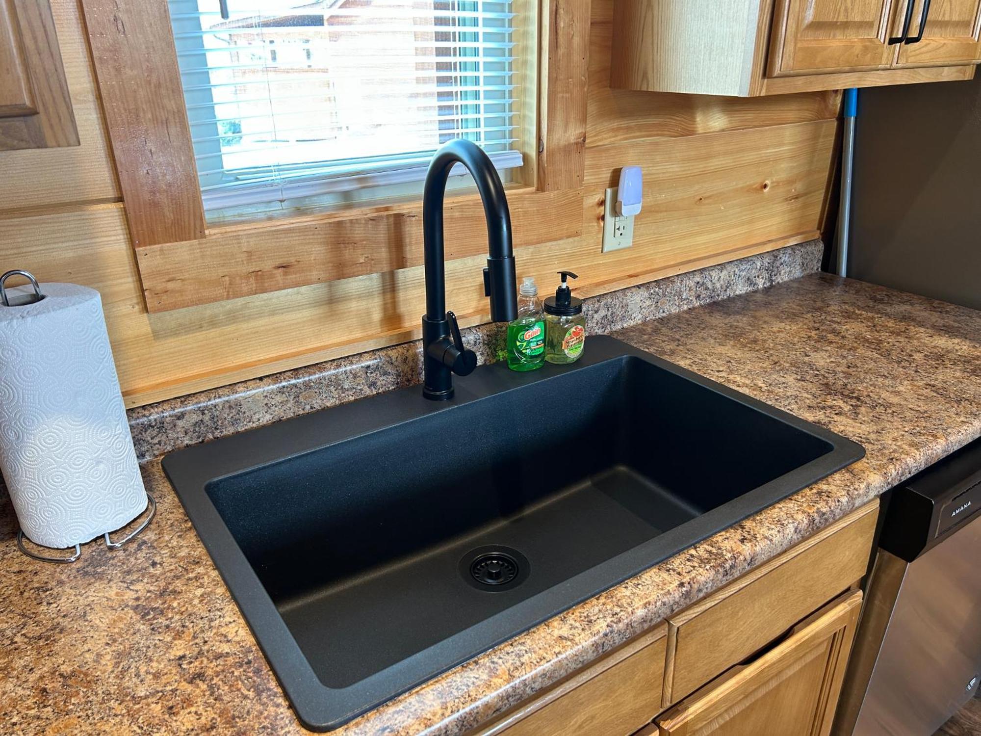 Prime Location & Loaded For Family Fun Holiday home Pigeon Forge