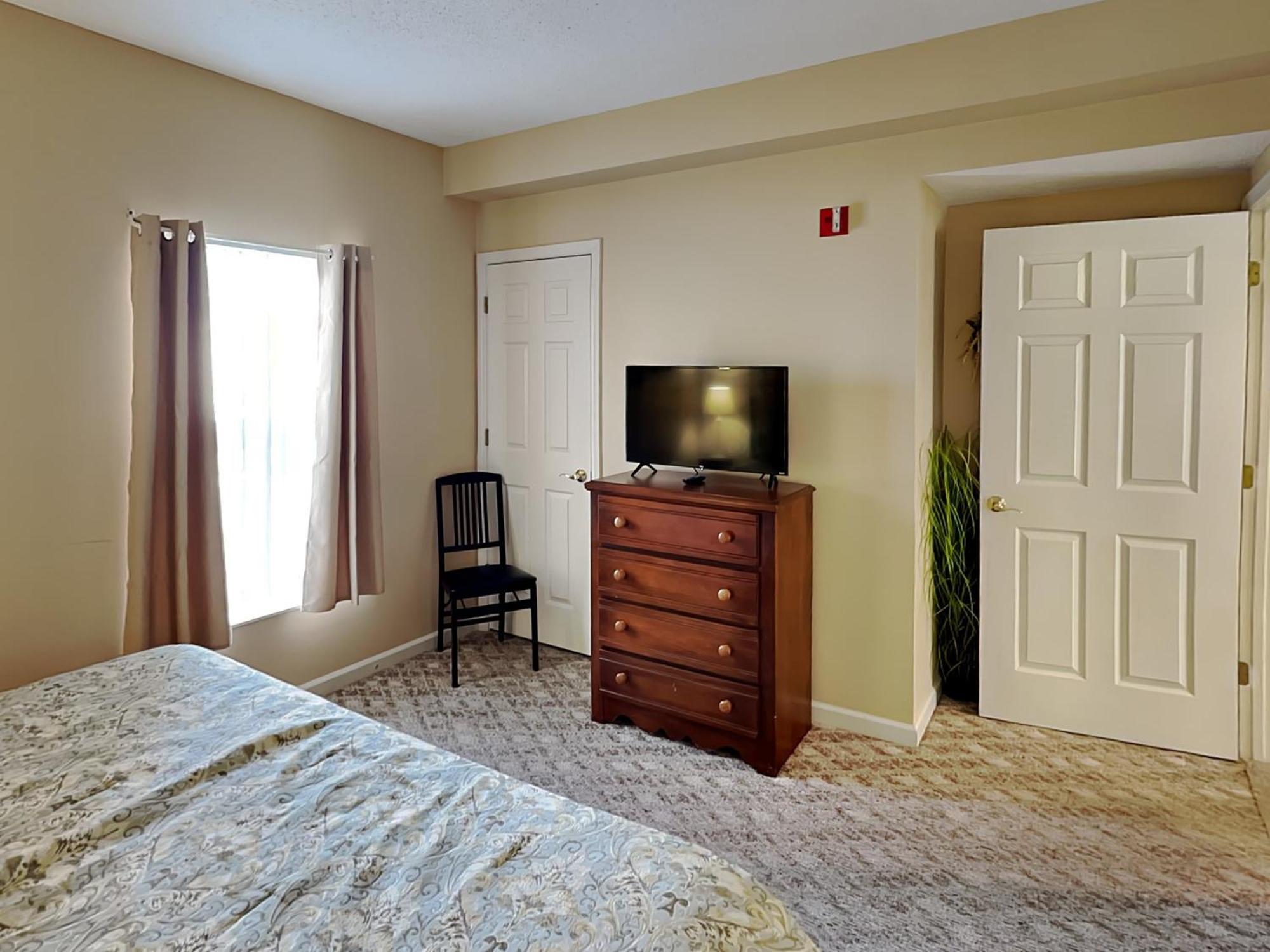 Apartment Family Fun Whispering Pines 324 Pigeon Forge