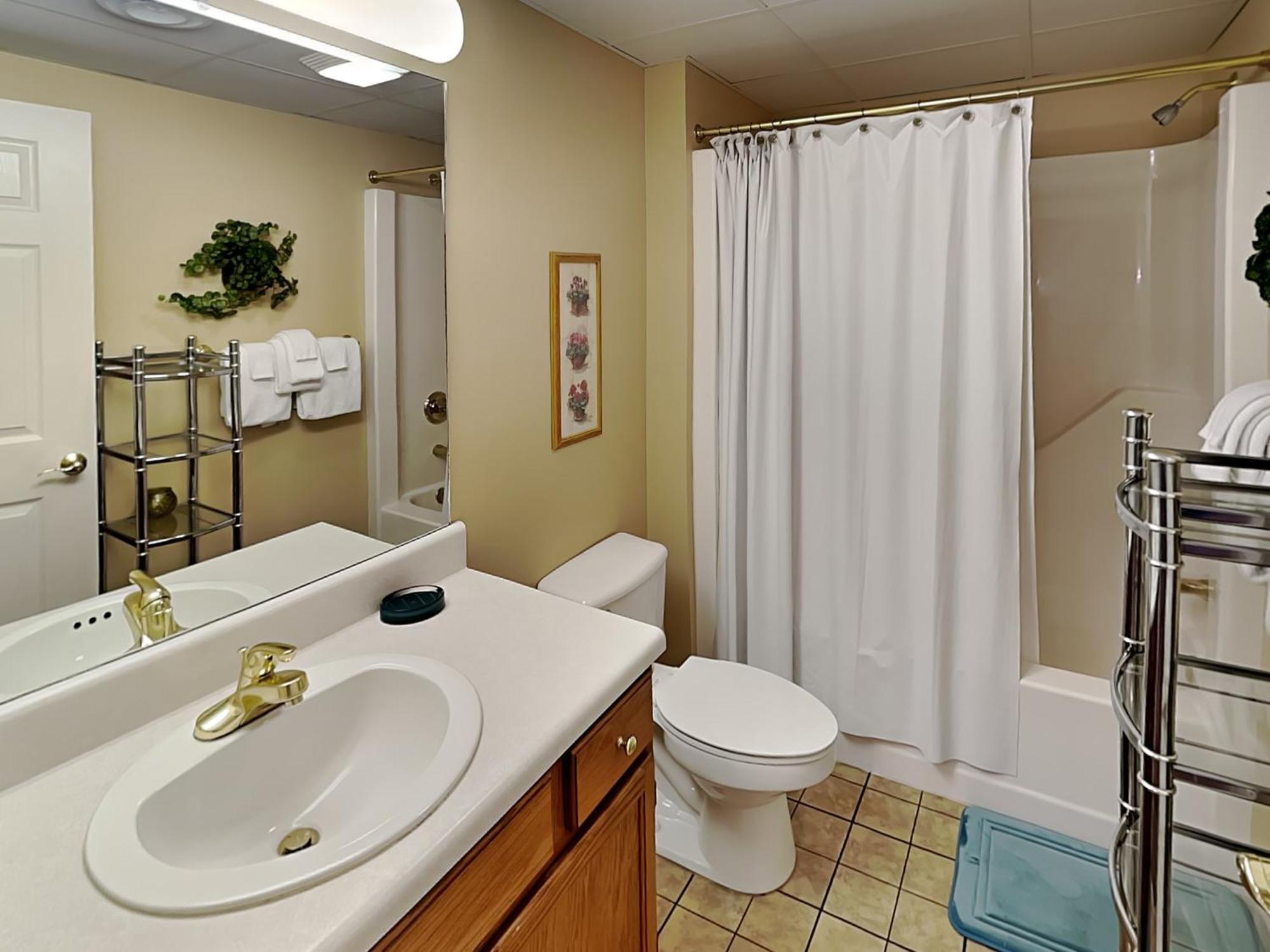 Apartment Family Fun Whispering Pines 324 *