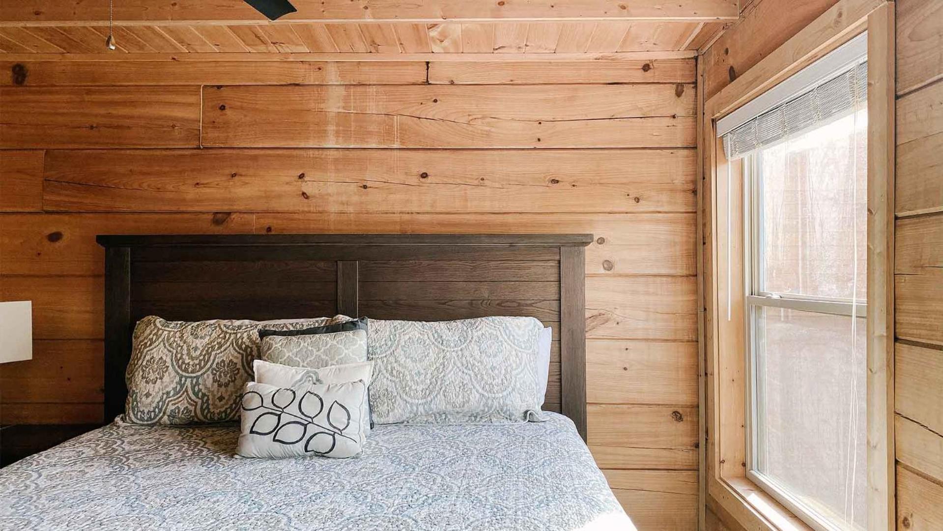 Comfy Retreat Wprivate Pool, Hot Tub, Game Holiday home *