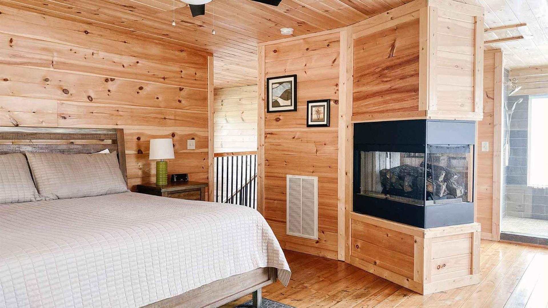 Holiday home Comfy Retreat Wprivate Pool, Hot Tub, Game *