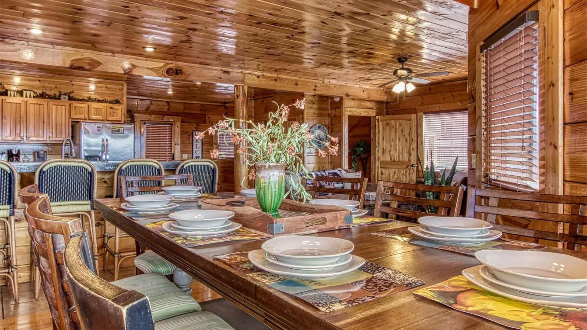 New Majestic 5 Star Amazing View, Pool, Hot Tub! * Pigeon Forge