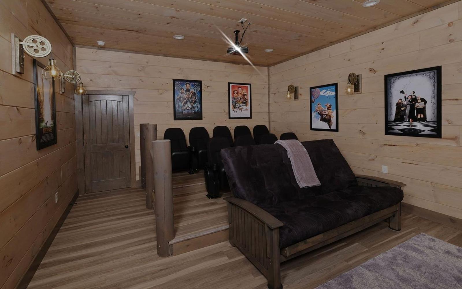Woodland Waterfall Villa Pigeon Forge
