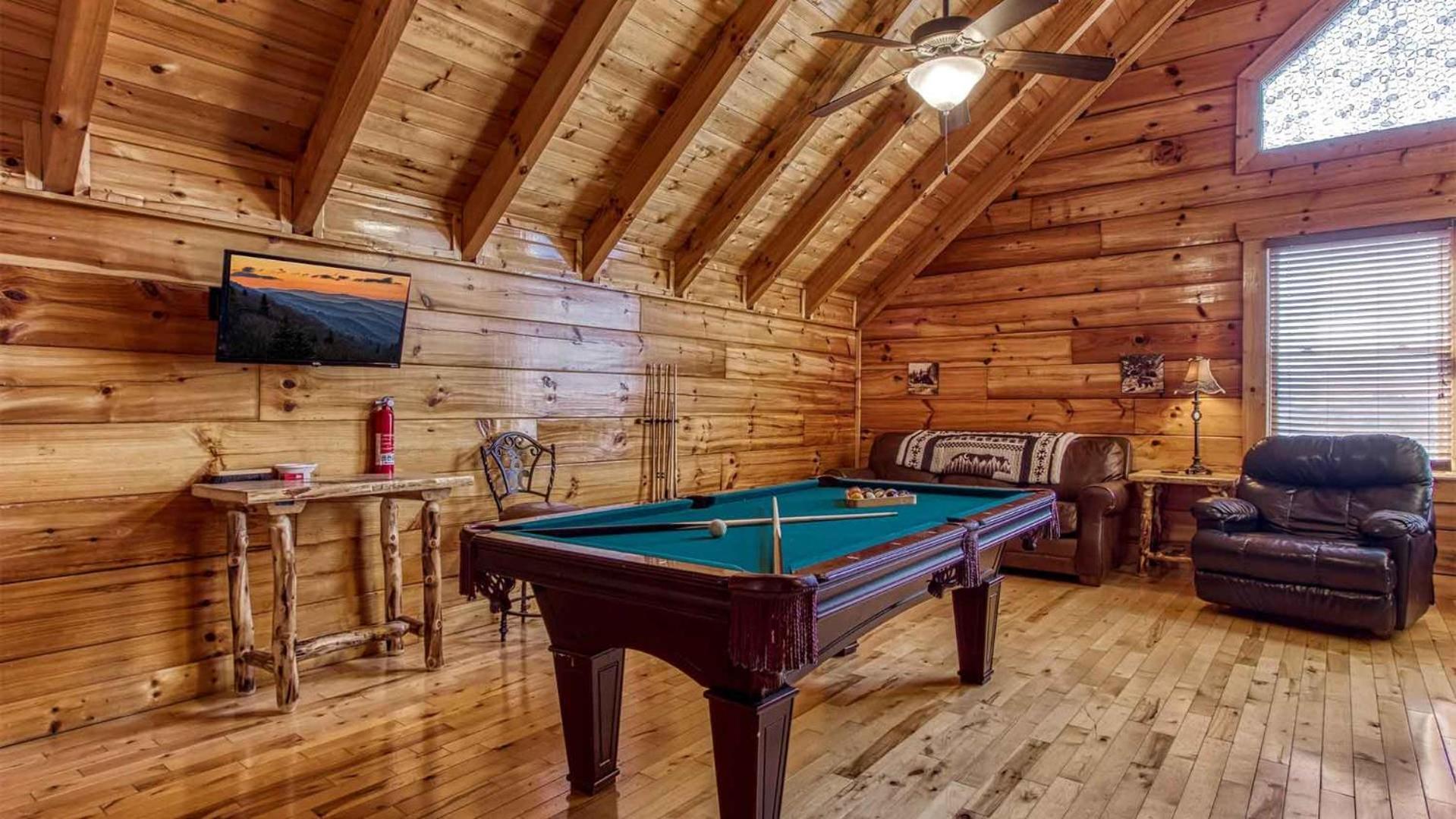 New Majestic 5 Star Amazing View, Pool, Hot Tub! Holiday home Pigeon Forge