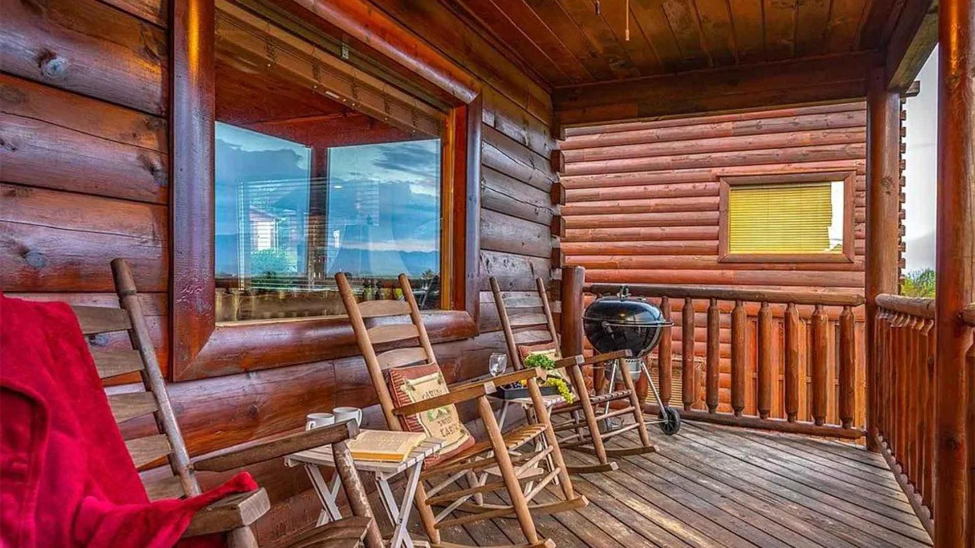 New Majestic 5 Star Amazing View, Pool, Hot Tub! *