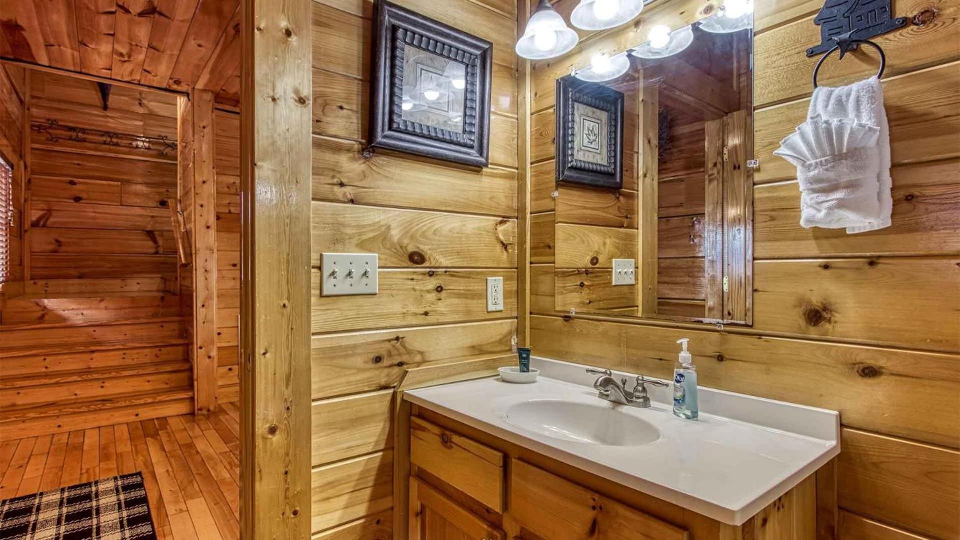 New Majestic 5 Star Amazing View, Pool, Hot Tub! Holiday home Pigeon Forge