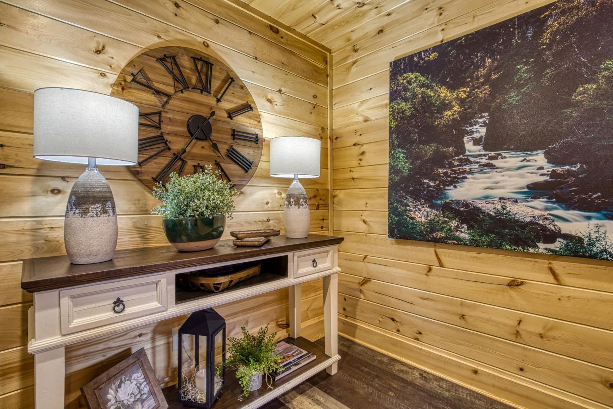 Gritz Carlton Lodge, 2 Large Cabins, 2 Pools, 2 Theater Rooms, 2 Game Rooms, Free Tickets