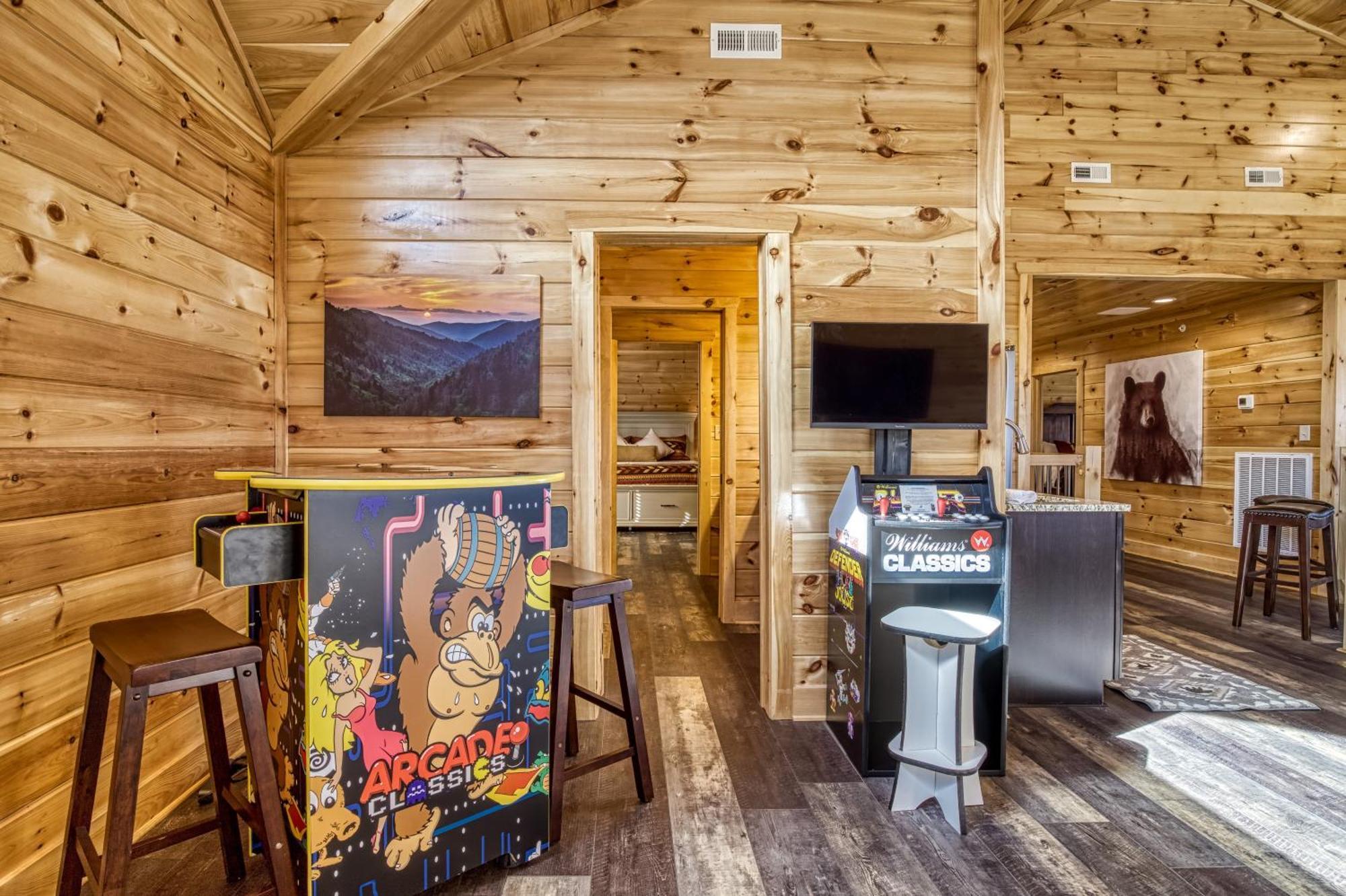 Gritz Carlton Lodge, 2 Large Cabins, 2 Pools, 2 Theater Rooms, 2 Game Rooms, Free Tickets Holiday home *