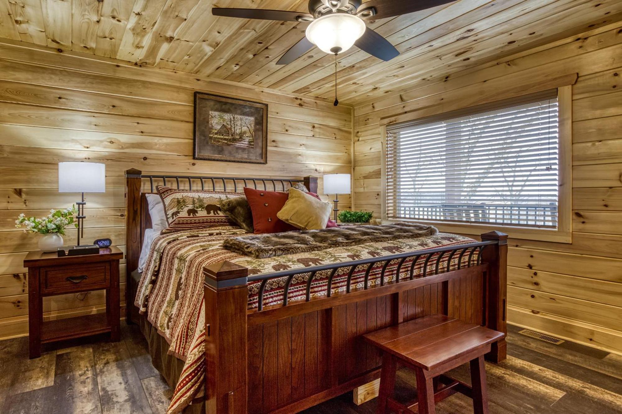 Gritz Carlton Lodge, 2 Large Cabins, 2 Pools, 2 Theater Rooms, 2 Game Rooms, Free Tickets Pigeon Forge