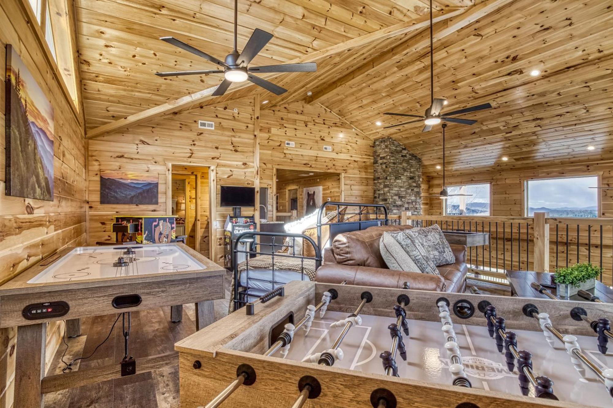 Gritz Carlton Lodge, 2 Large Cabins, 2 Pools, 2 Theater Rooms, 2 Game Rooms, Free Tickets *