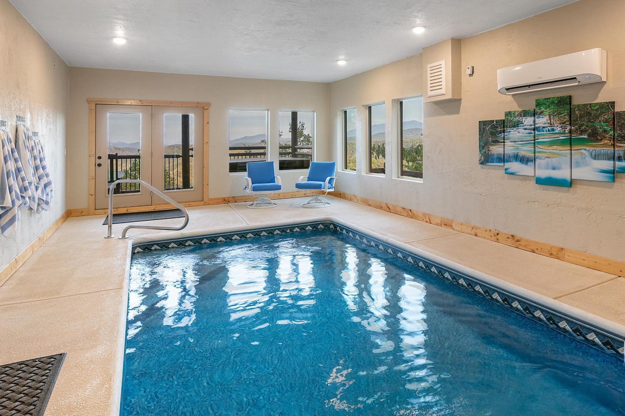 Gritz Carlton Lodge, 2 Large Cabins, 2 Pools, 2 Theater Rooms, 2 Game Rooms, Free Tickets * Pigeon Forge