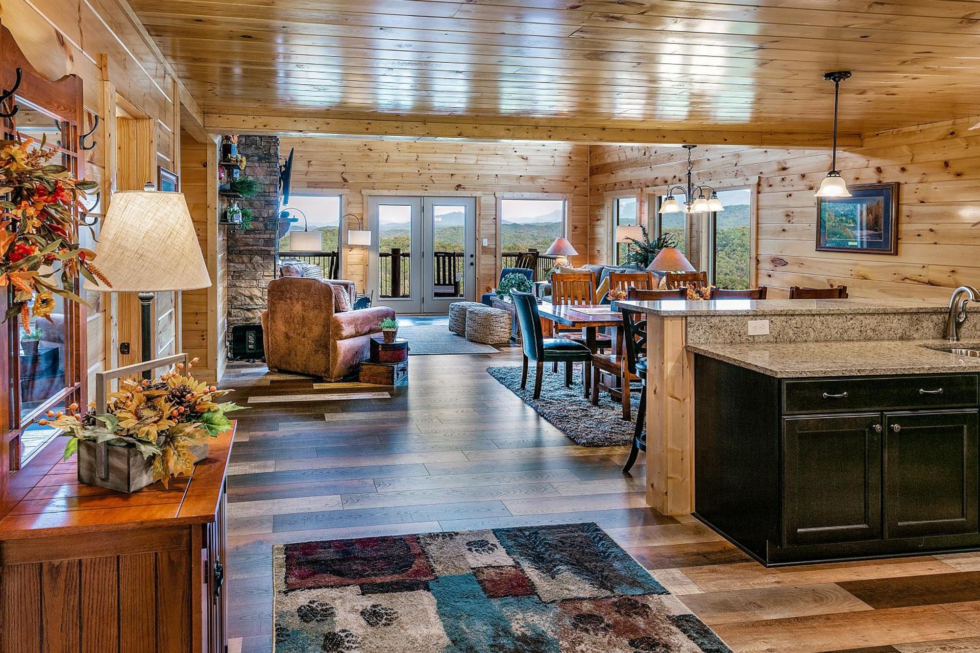 Holiday home Gritz Carlton Lodge, 2 Large Cabins, 2 Pools, 2 Theater Rooms, 2 Game Rooms, Free Tickets *