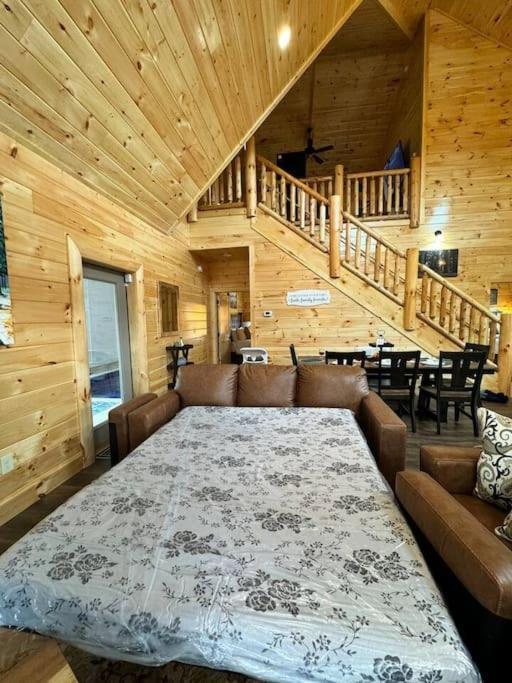 New! Indoor Pool/ps 5/hot Tub/parkway Villa