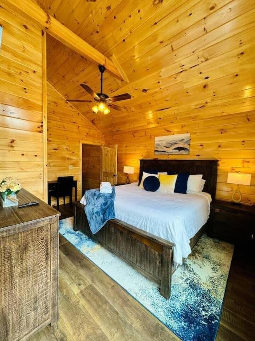 Villa New! Indoor Pool/ps 5/hot Tub/parkway *