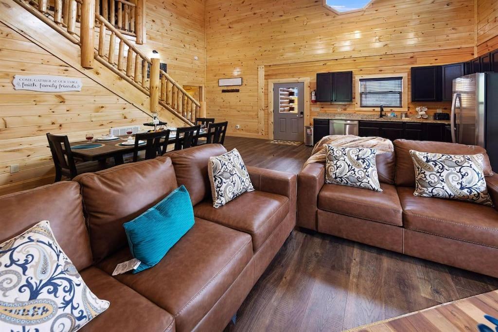Villa New! Indoor Pool/ps 5/hot Tub/parkway