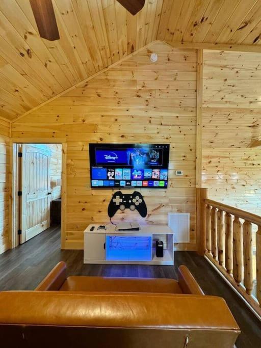 New! Indoor Pool/ps 5/hot Tub/parkway * Pigeon Forge