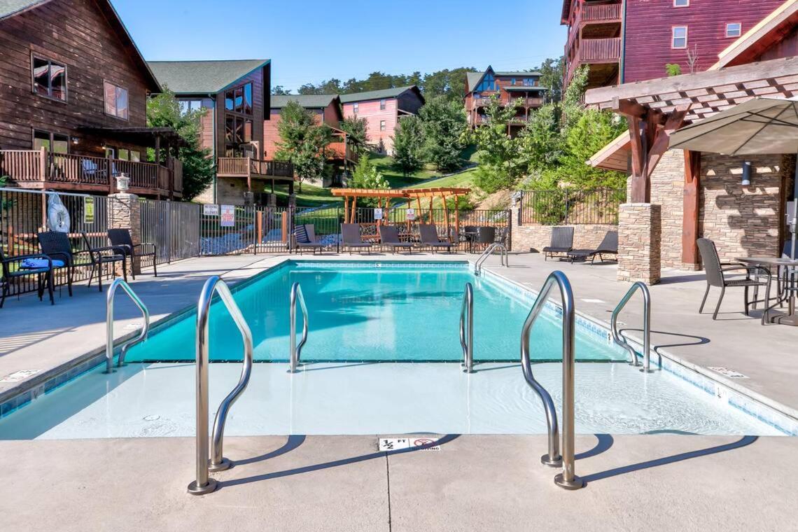 Holiday home Southern Comfort Lodge-in Pigeon Forge, Sleeps 18-7br 6ba Luxury Cabin, W Free Attraction Ticket! Pigeon Forge
