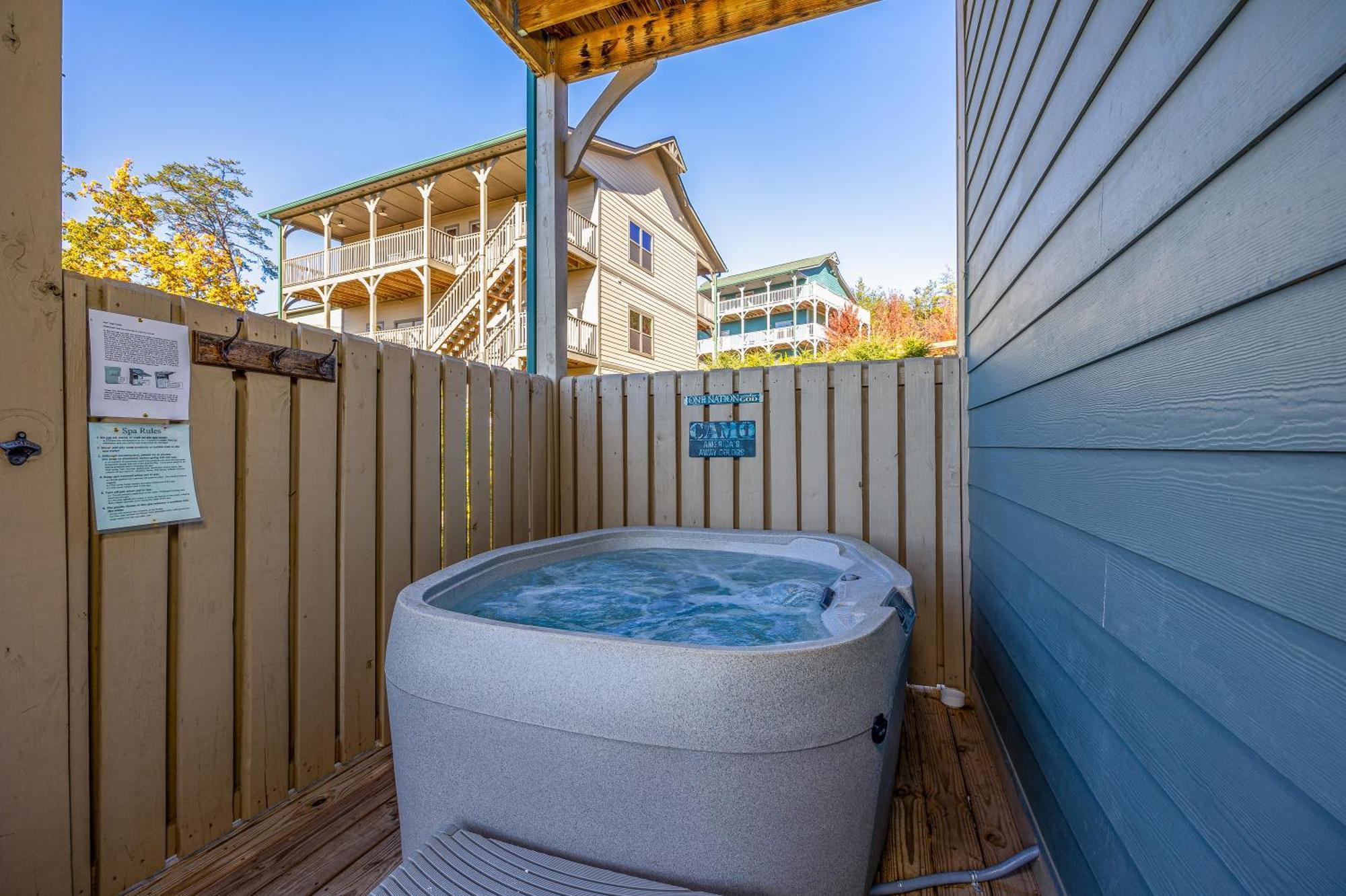 Holiday home Southern Comfort Lodge-in Pigeon Forge, Sleeps 18-7br 6ba Luxury Cabin, W Free Attraction Ticket!