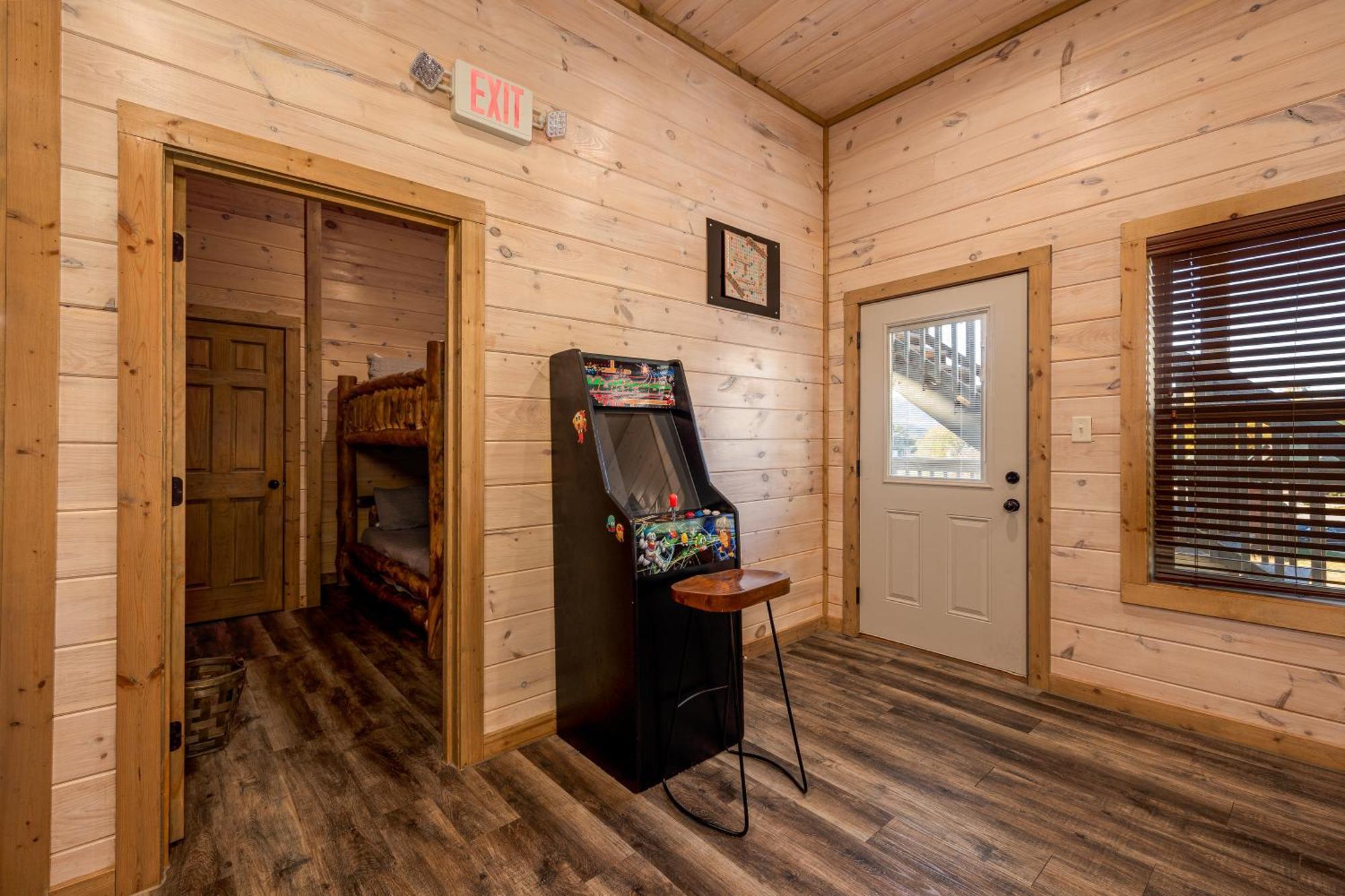 Southern Comfort Lodge-in Pigeon Forge, Sleeps 18-7br 6ba Luxury Cabin, W Free Attraction Ticket! * Pigeon Forge