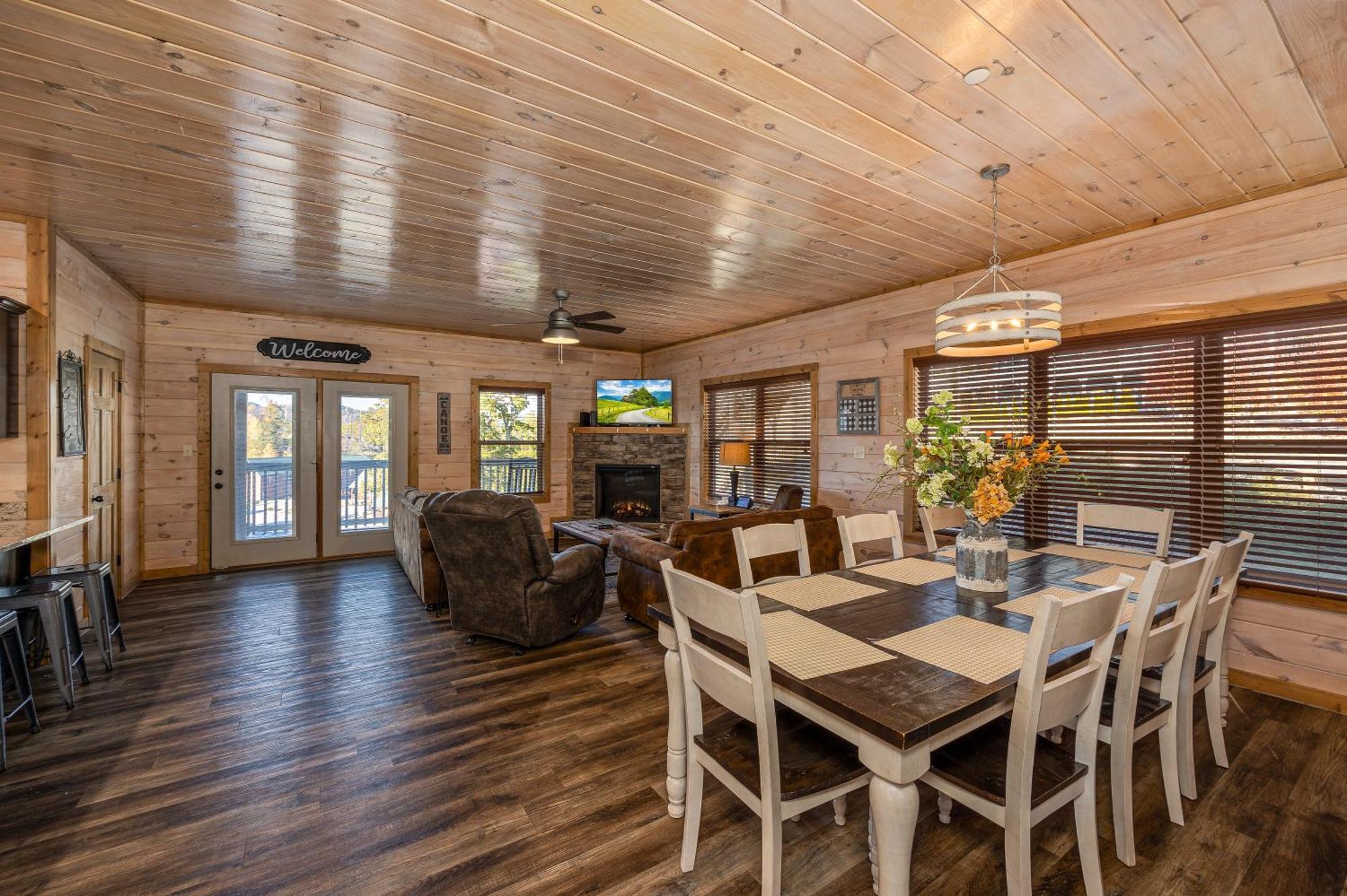 Holiday home Southern Comfort Lodge-in Pigeon Forge, Sleeps 18-7br 6ba Luxury Cabin, W Free Attraction Ticket!