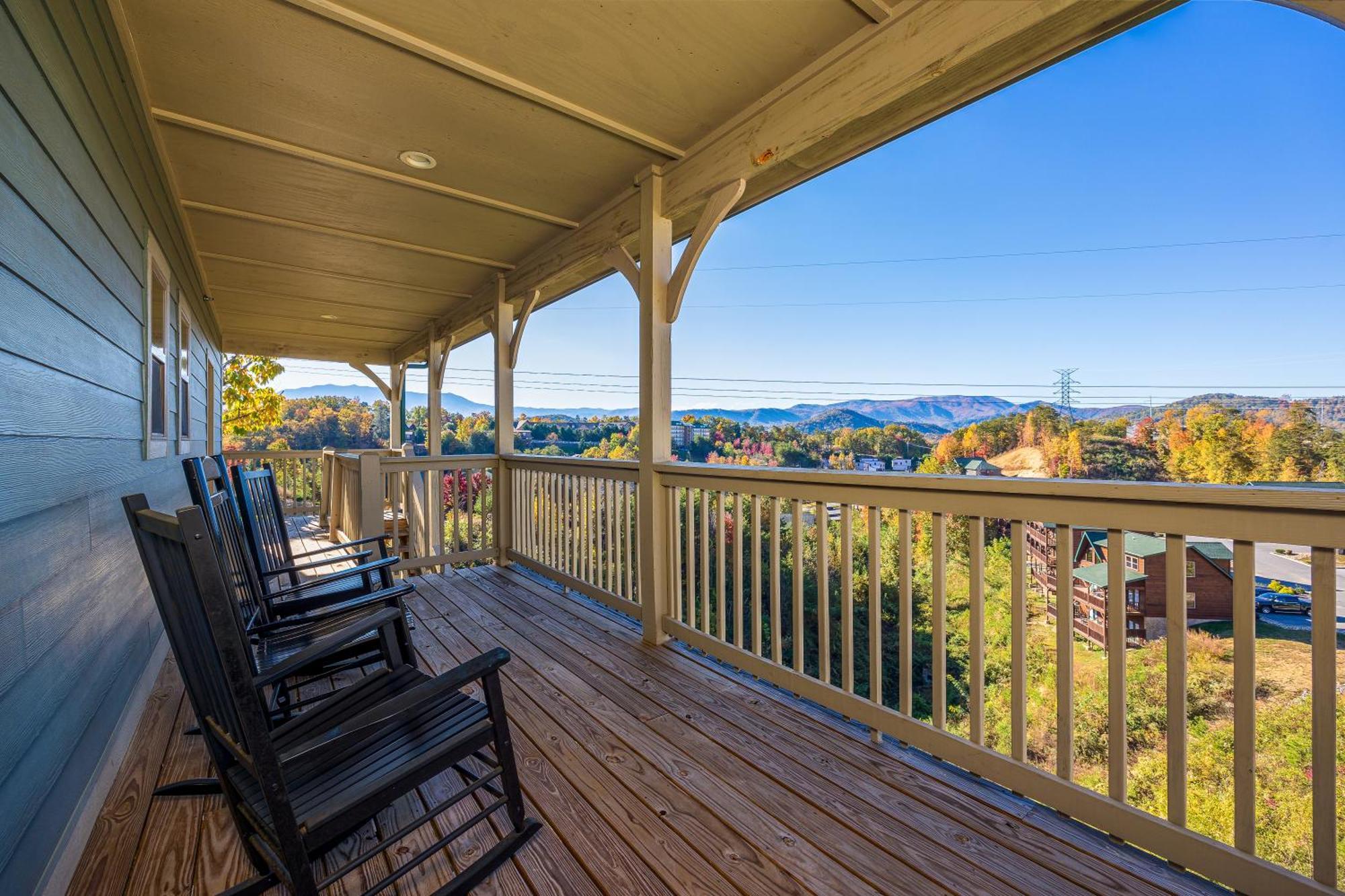 Southern Comfort Lodge-in Pigeon Forge, Sleeps 18-7br 6ba Luxury Cabin, W Free Attraction Ticket! * Pigeon Forge