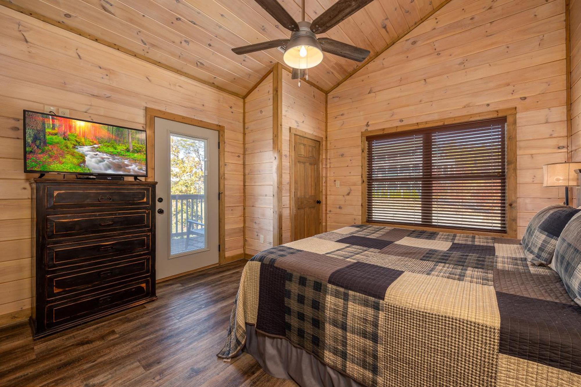 Holiday home Southern Comfort Lodge-in Pigeon Forge, Sleeps 18-7br 6ba Luxury Cabin, W Free Attraction Ticket!