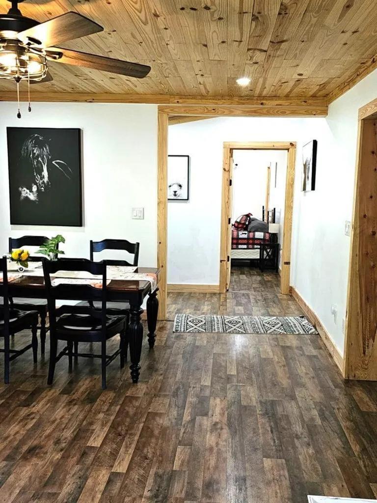 Holiday home Modern Style, Arcade, Fire Pit, Pet Friendly *