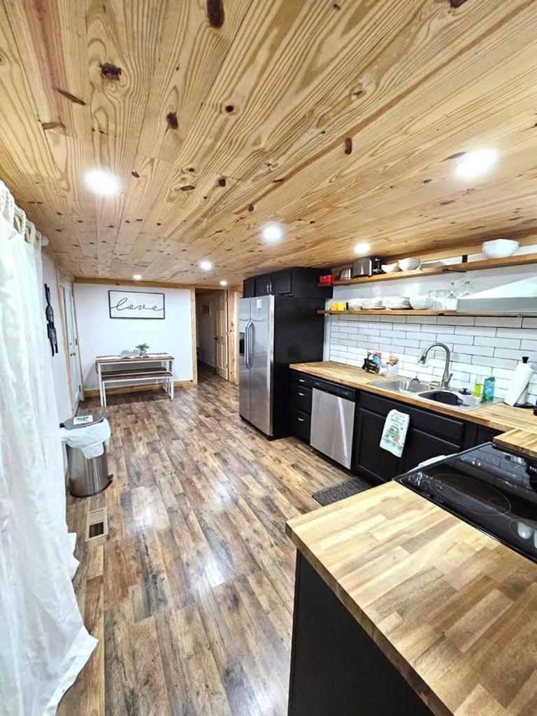 Modern Style, Arcade, Fire Pit, Pet Friendly Holiday home