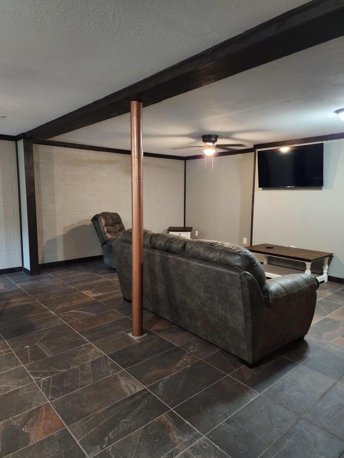 Cozy W Hot Tub Near River Pigeon Forge