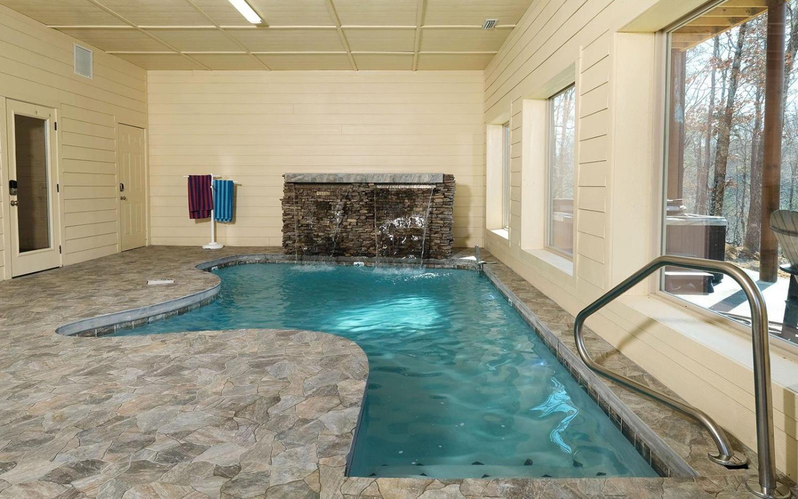 Villa Woodland Waterfall Pigeon Forge